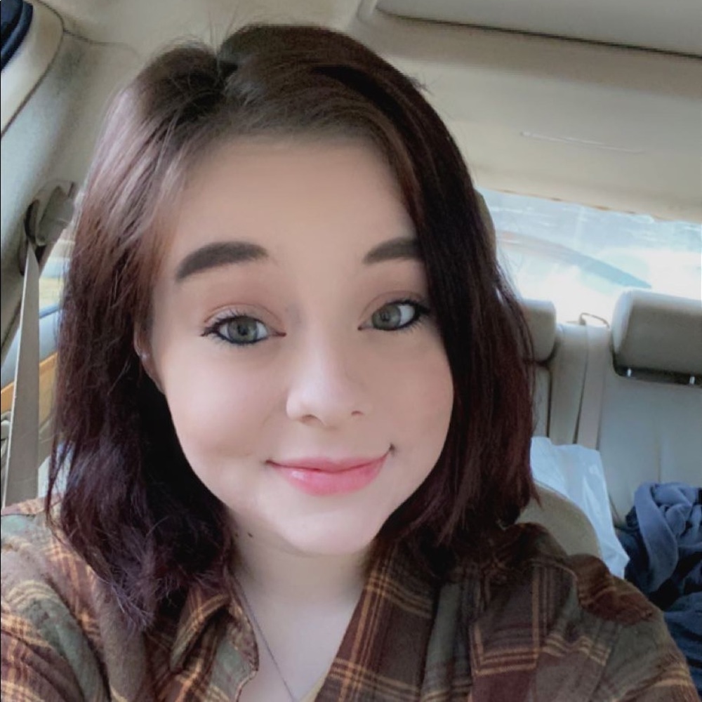 Meet your Posher, Lexi
